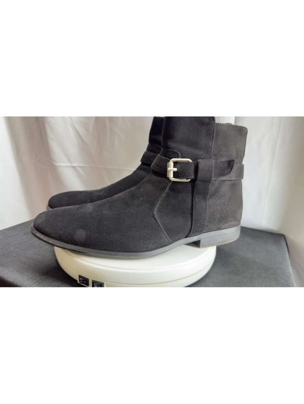 Calvin Klein Lincoln Chelsea Boots
